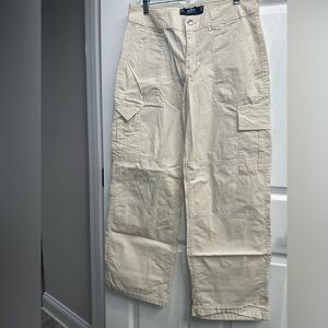 Hollister Men's Cream Cargo Pants